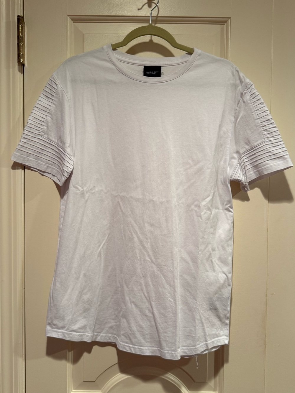 Men’s White Short-Sleeve Crewneck T-Shirt